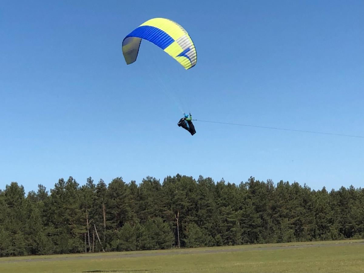 Villa Skrawek Nieba Borsk Esterno foto