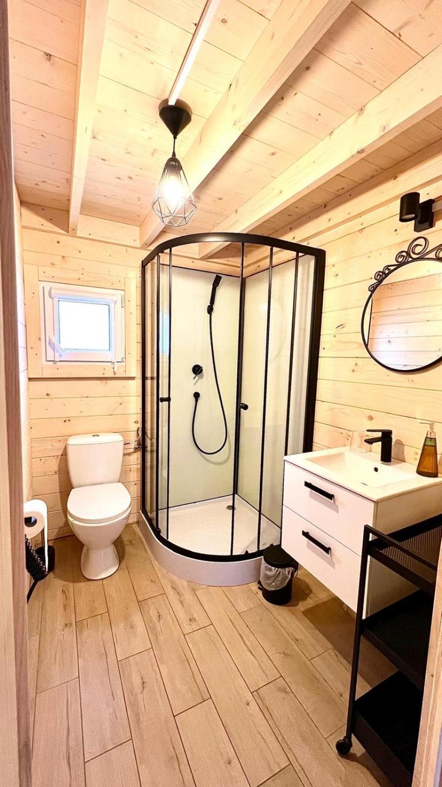 Villa Skrawek Nieba Borsk Esterno foto