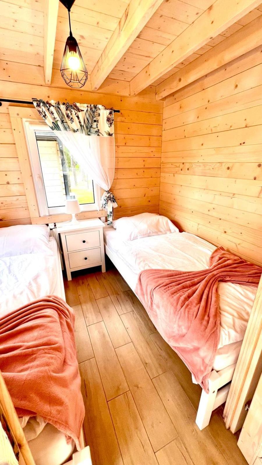 Villa Skrawek Nieba Borsk Esterno foto
